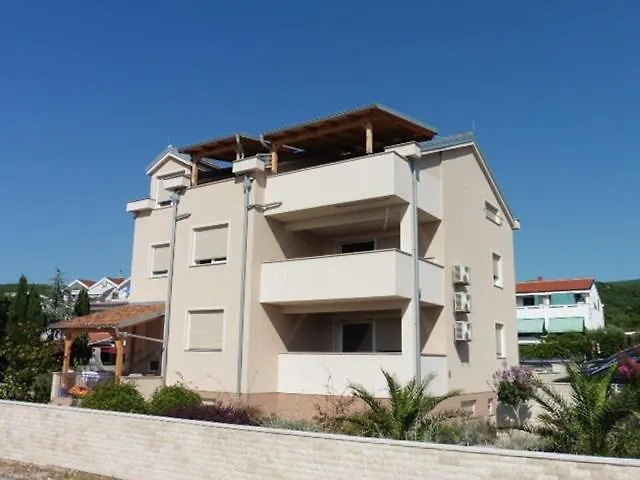 In With Sea View, Terrace, Air Conditioning, W-lan 4534-2 Apartmán Punat